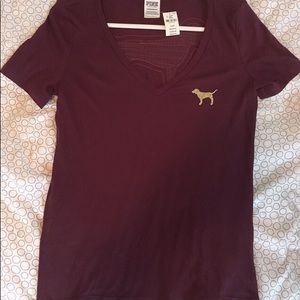Maroon Victoria’s Secret pink tee